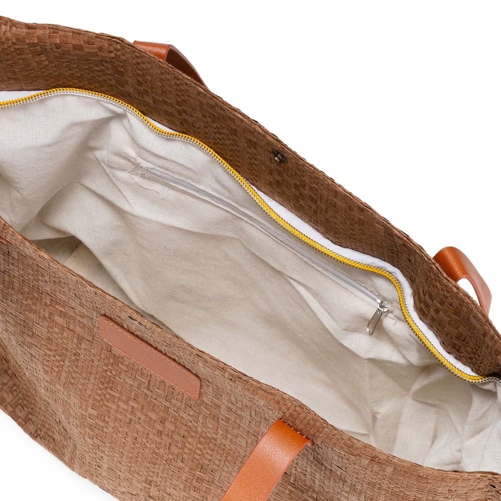 BOLSA PALHA TRANÇADA personalizada — Bolsa — aplicação em uso