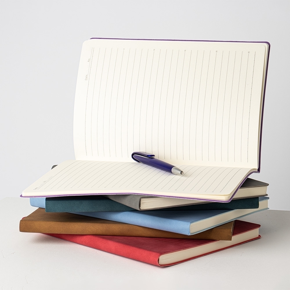CADERNO B5 PU personalizada — Cadernetas, Agendas e Blocos de Notas — vista lateral