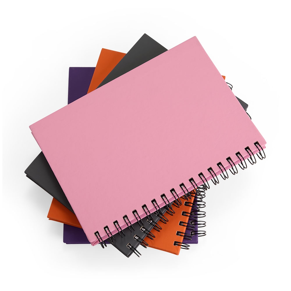 CADERNO CAPA EMBORRACHADA personalizada — Cadernos — vista lateral