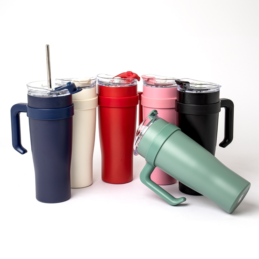 CANECA TÉRMICA 1,2L personalizada — Garrafa — aplicação em uso